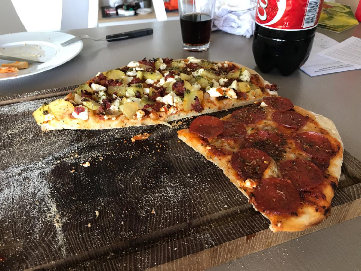 Pepperoni og kartoffel pizza